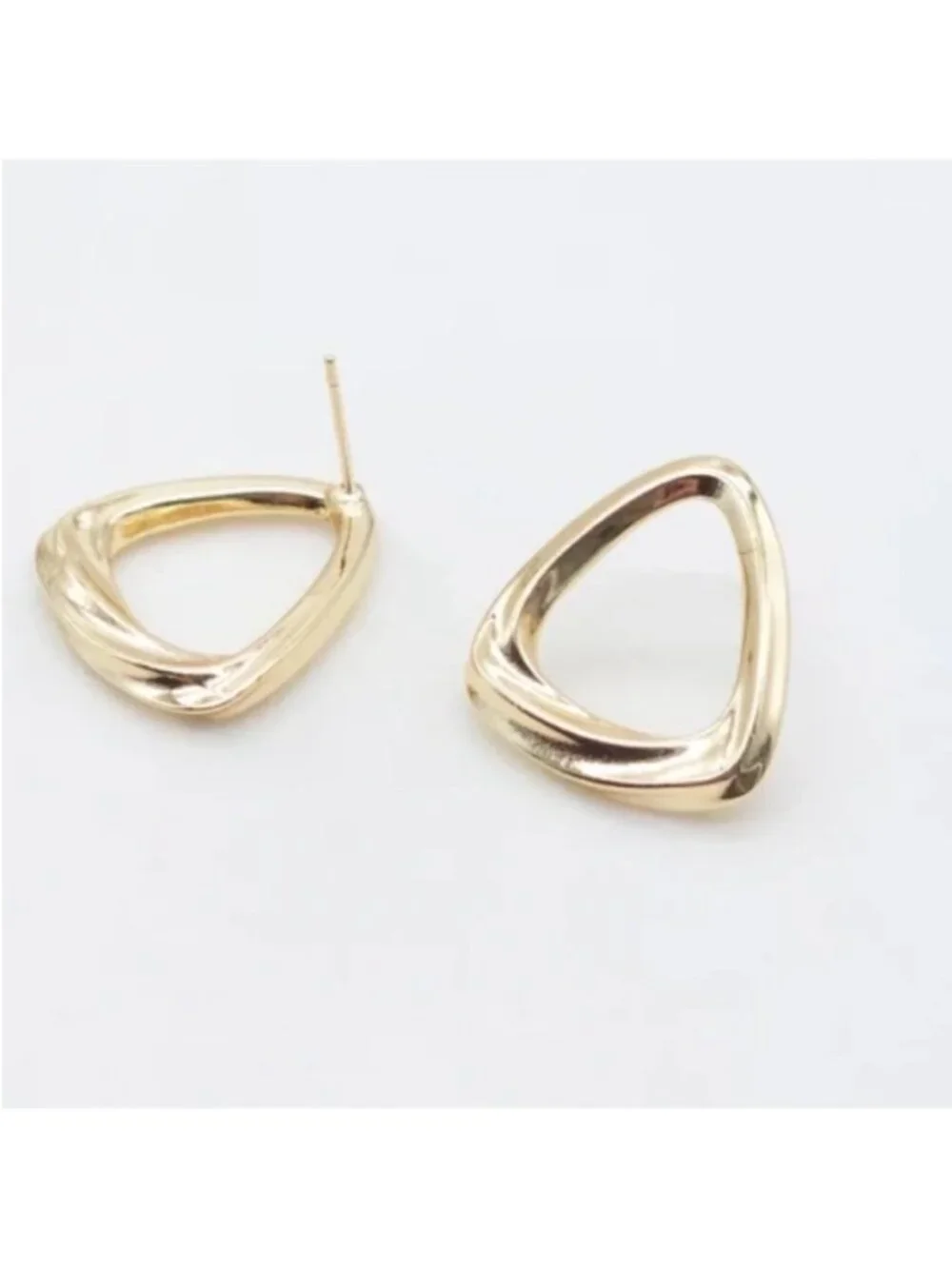 New! Gold Triangle Post Earrings (1028) NWOT